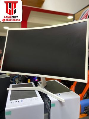 Màn hình Samsung 32 inch 144Hz Cong trắng