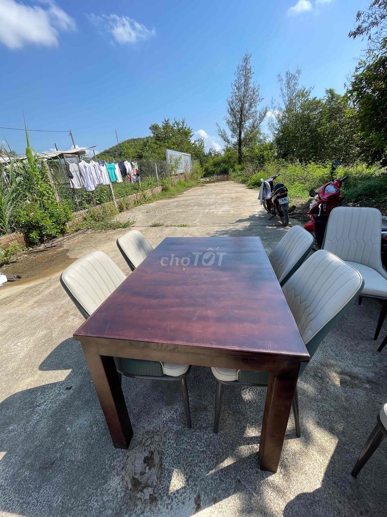 Bộ bàn ăn 4 ghế gỗ sồi. Mua bán Bàn ghế tại Thành phố Nha Trang Khánh Hòa được đăng bởi Hoàn hình 1