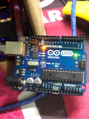 Arduino Uno R3 chip cắm mới
