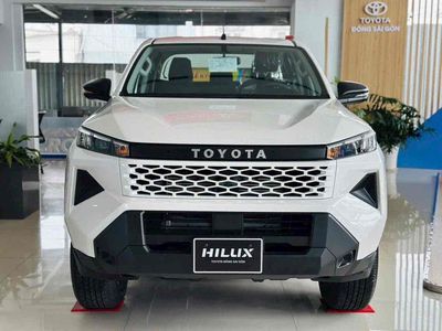 Toyota Hilux 2026 2.8 4x2 STANDARD MT Trắng