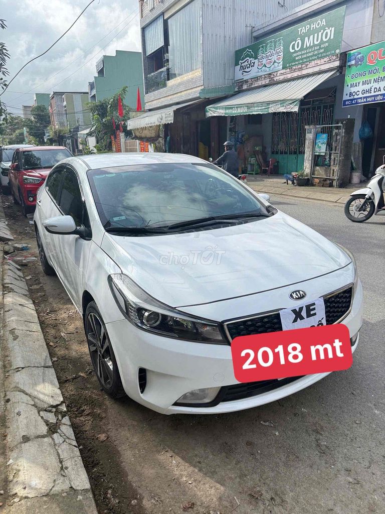 Kia Cerato 2018 SX Số sàn Trắng. Mua bán Ô tô tại Quận Liên Chiểu Đà Nẵng được đăng bởi Bo auto xe lướt đà nẵng  hình 5