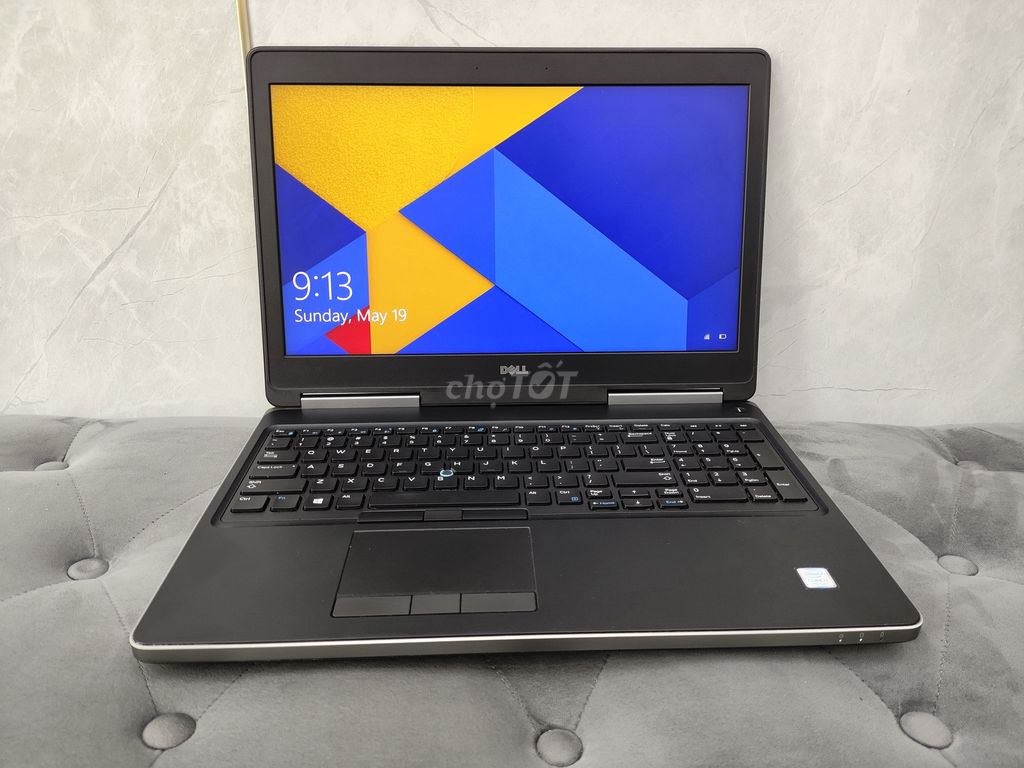 Dell Precision 7520 i7-7720HQ 16G 256G M1200 2GB