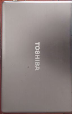 Dư dùng bán lại laptop Toshiba i7 R8