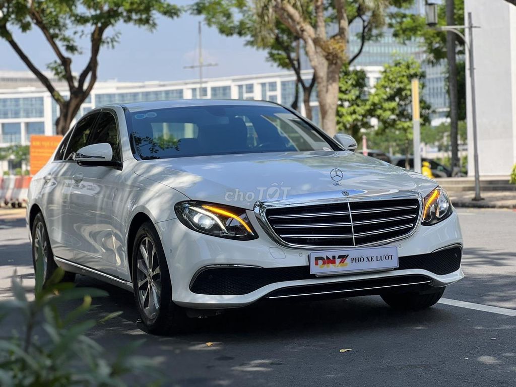 Mercedes E200 - MODEL 2020 - MÀU TRẮNG GIÁ TỐT