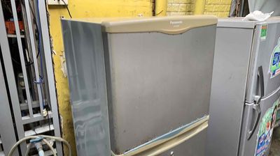 Bán 1 tủ lạnh Panasonic NR-B283,,,222 lít