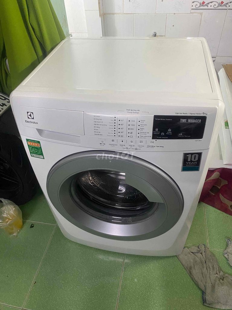 Bán máy giặt Electrolux 8kg cảm ứng mới 98%