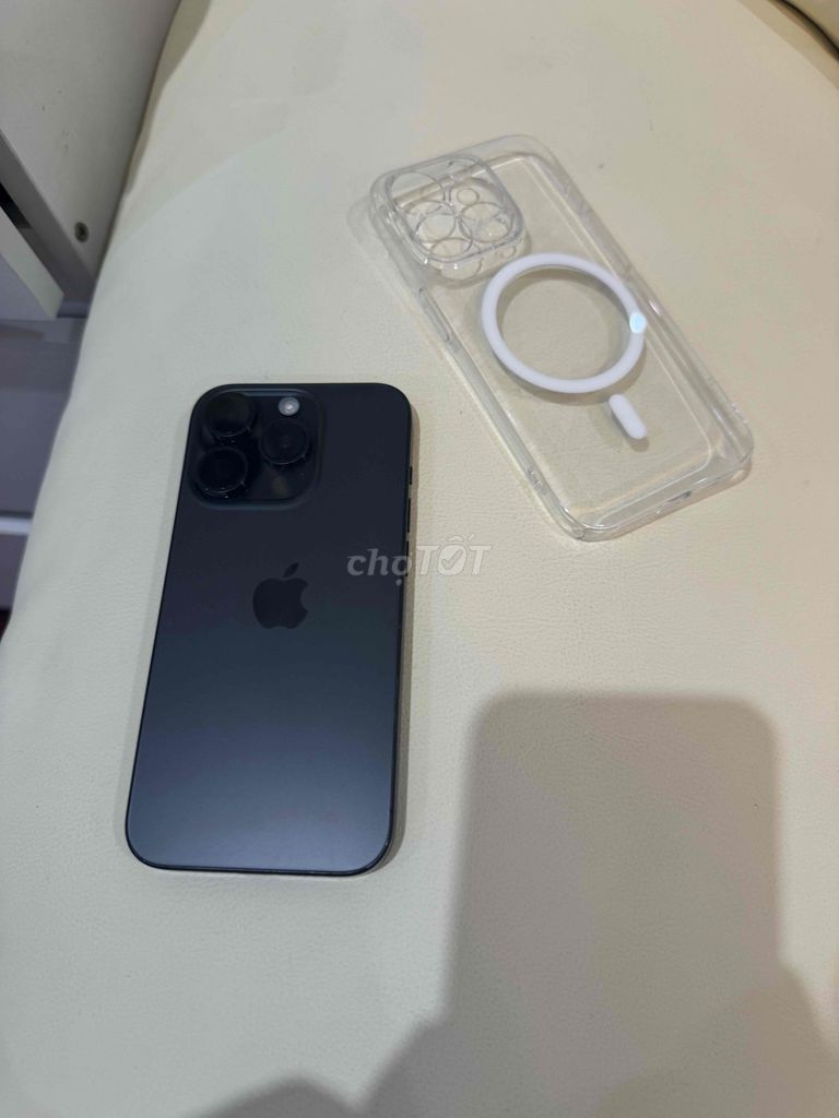 IPhone 15 Pro Ll/a. còn bảo hành 11/2025. pin 100%