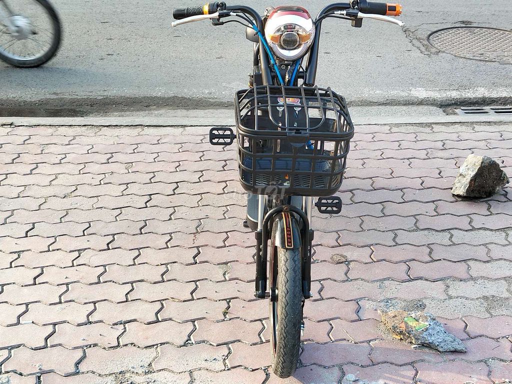 Xe đạp điện Sonsu Đen Đã sử dụng. Mua bán Xe điện tại Huyện Bình Chánh Tp Hồ Chí Minh được đăng bởi Nguyễn Thạnh hình 2