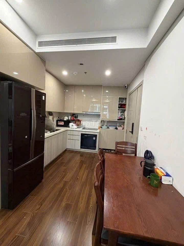 Угловая квартира 63 м², 2 спальни +, вид во двор, цена 5 млрд