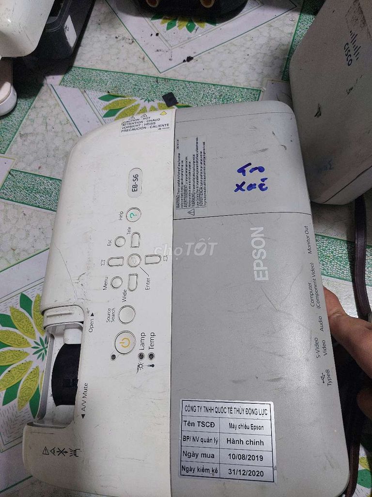 Máy chiếu Epson EB-S6 Trắng. Mua bán Đồ dùng văn phòng tại Quận Gò Vấp Tp Hồ Chí Minh được đăng bởi ngân nkk hình 1