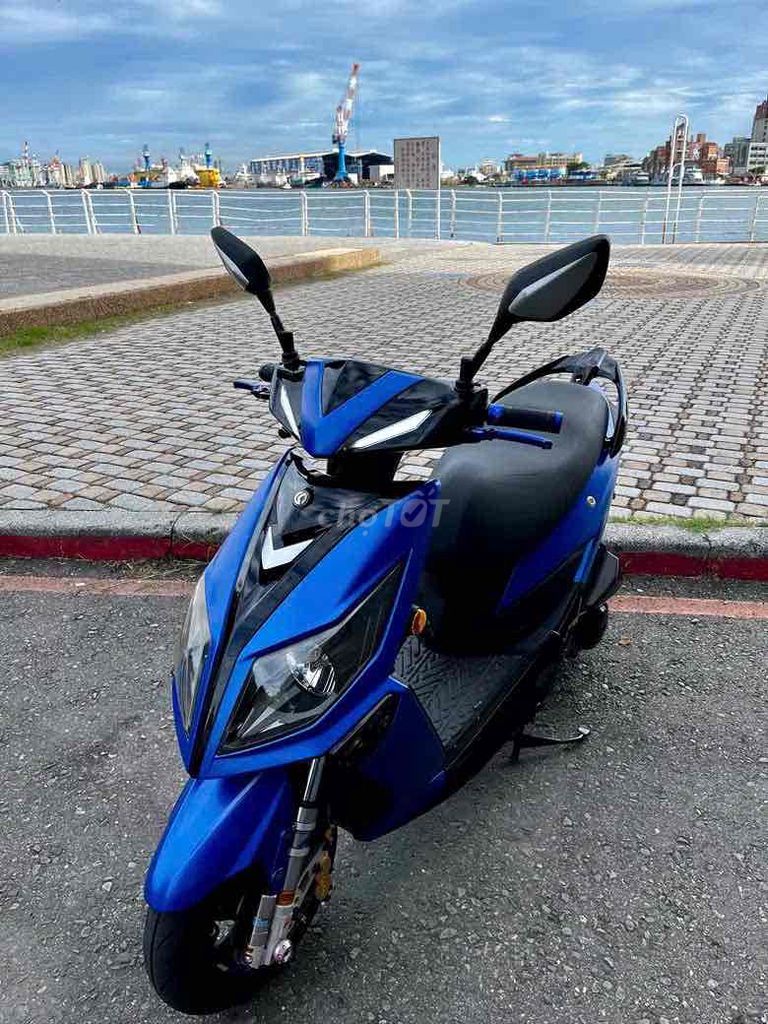 SYM Power Fi 125 куб. см 2022, черный, белый, импортный
