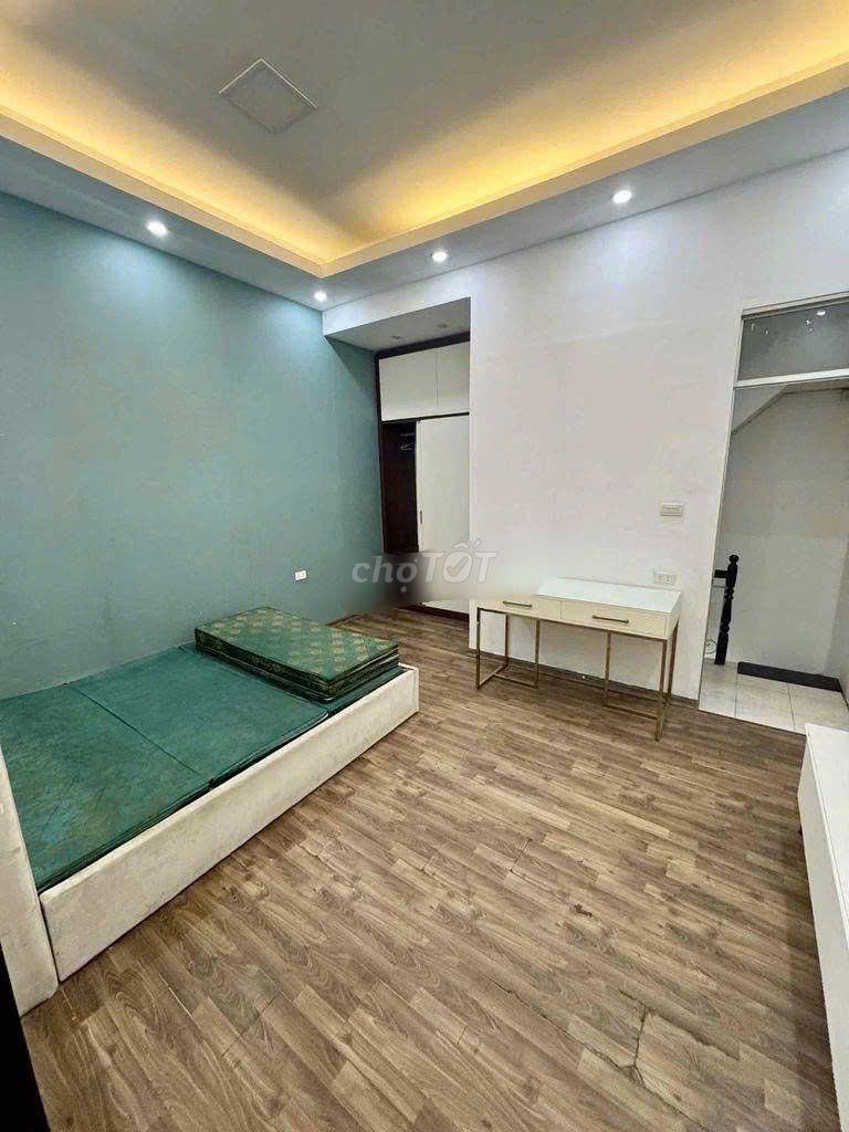 Сдается дом 50 кв.м x 3 этажа, 3 спальни, Дои Кан, Бадинь