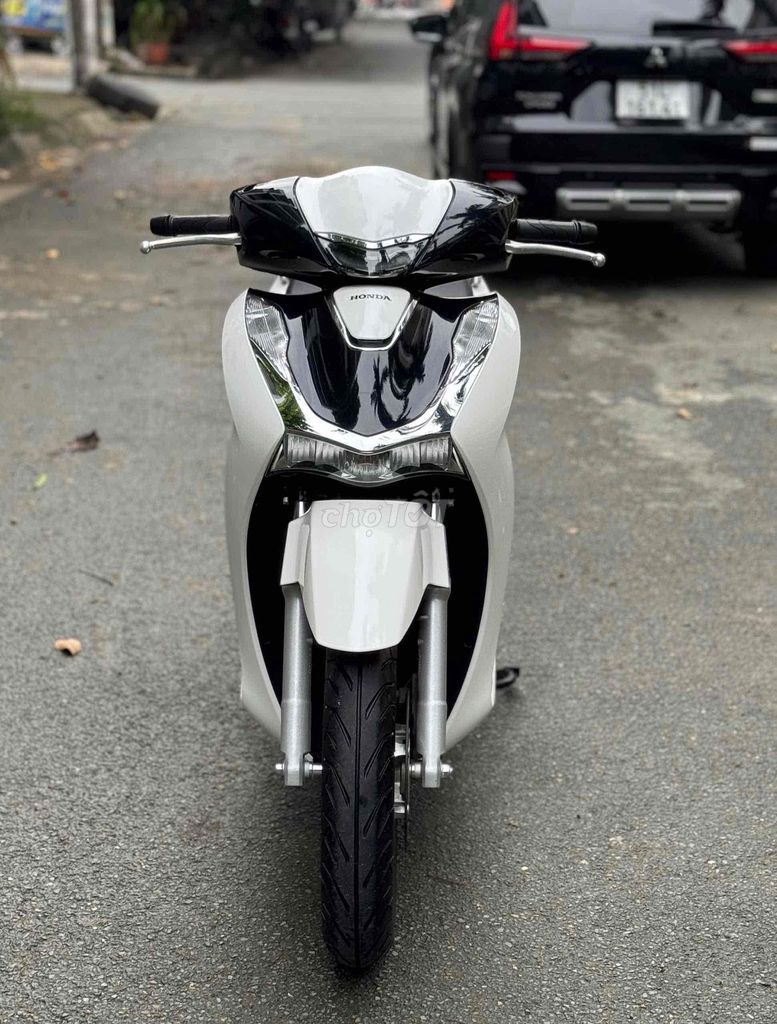 Honda SH 160i ABS 2025 Trắng đen spoty bstp 9 chủ