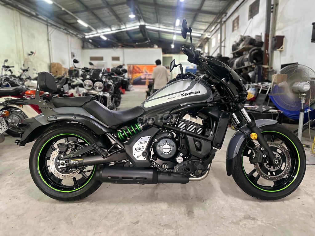 Kawasaki Vulcan S650 ABS 2018 bản Cafe