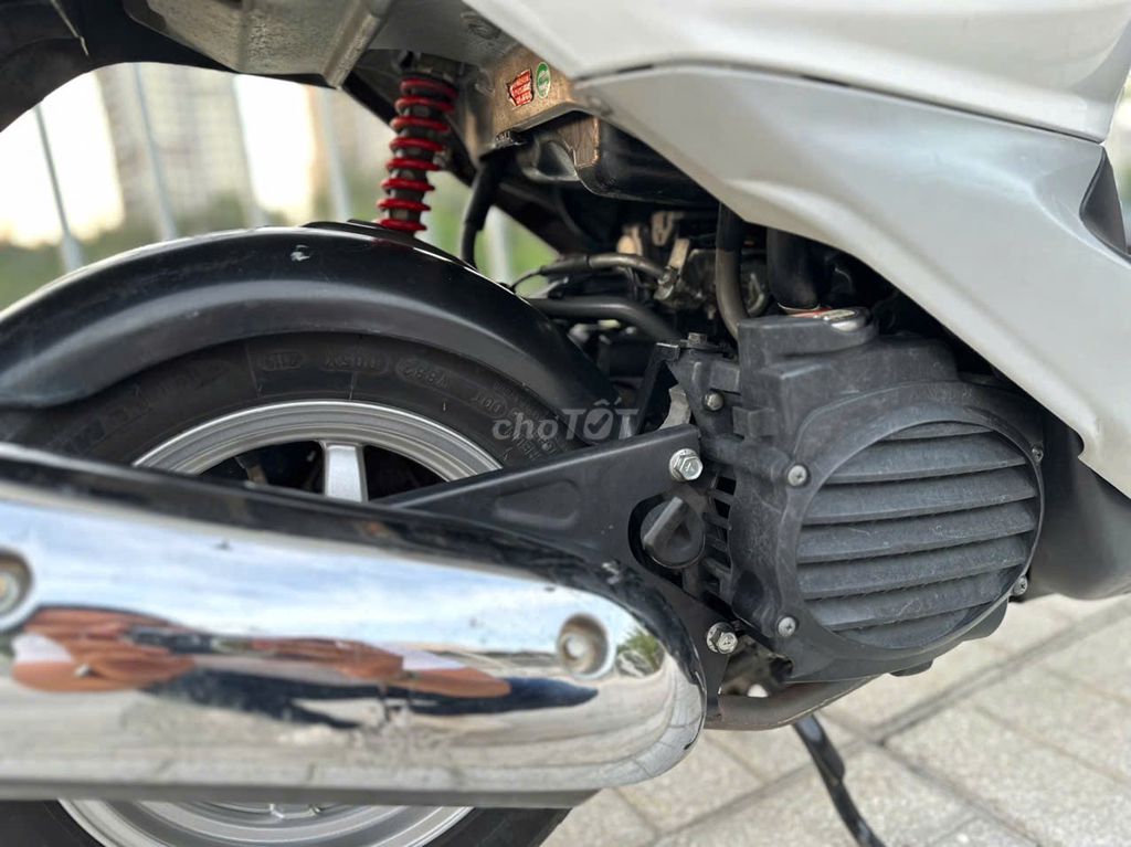 Honda Dio Z4 FI 50cc Trắng. Mua bán Xe máy tại Huyện Nhà Bè Tp Hồ Chí Minh được đăng bởi Văn Ninh hình 1