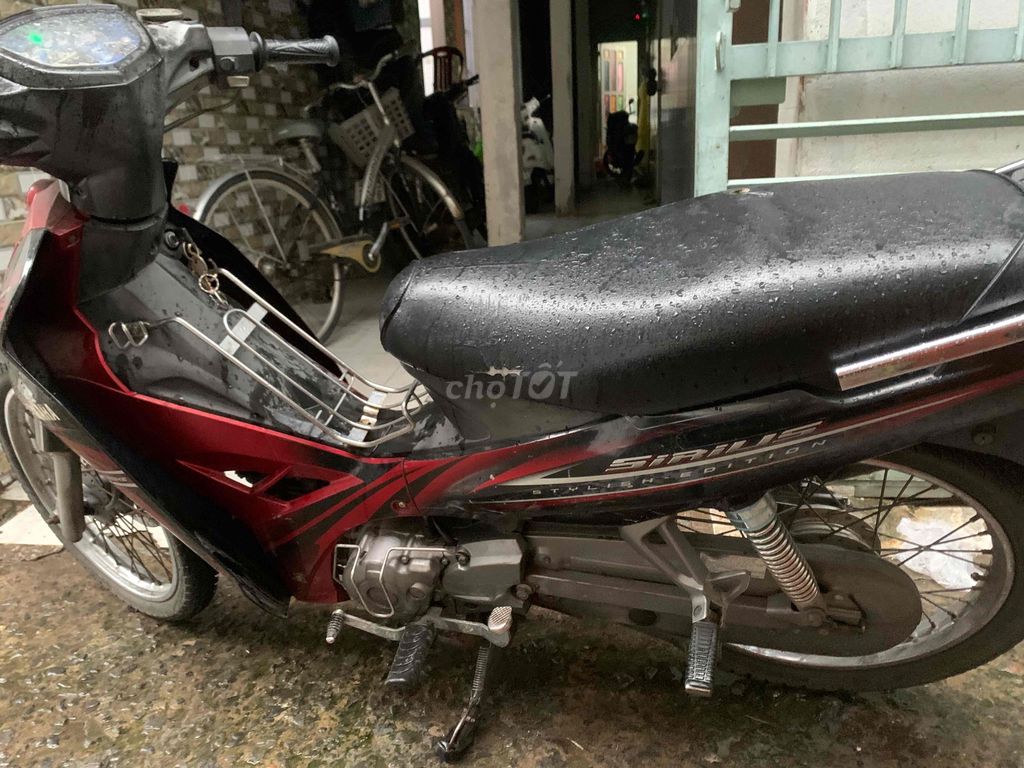 Yamaha Sirius Красно-черный