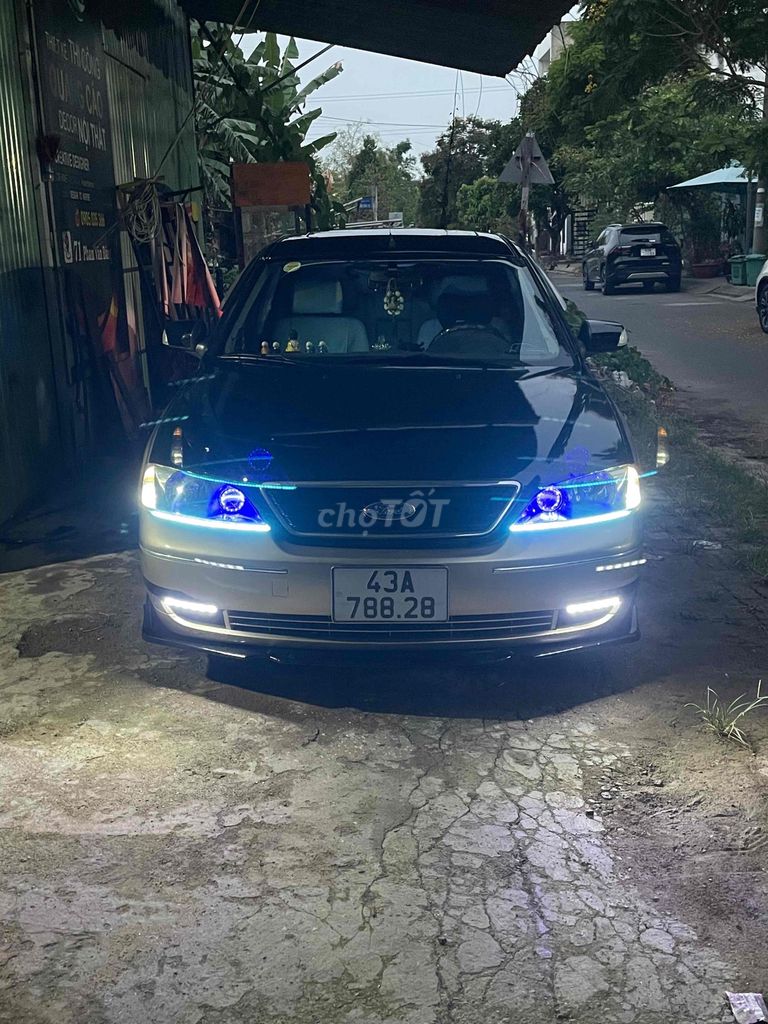 Ford Mondeo 5-местный бронзовый желтый