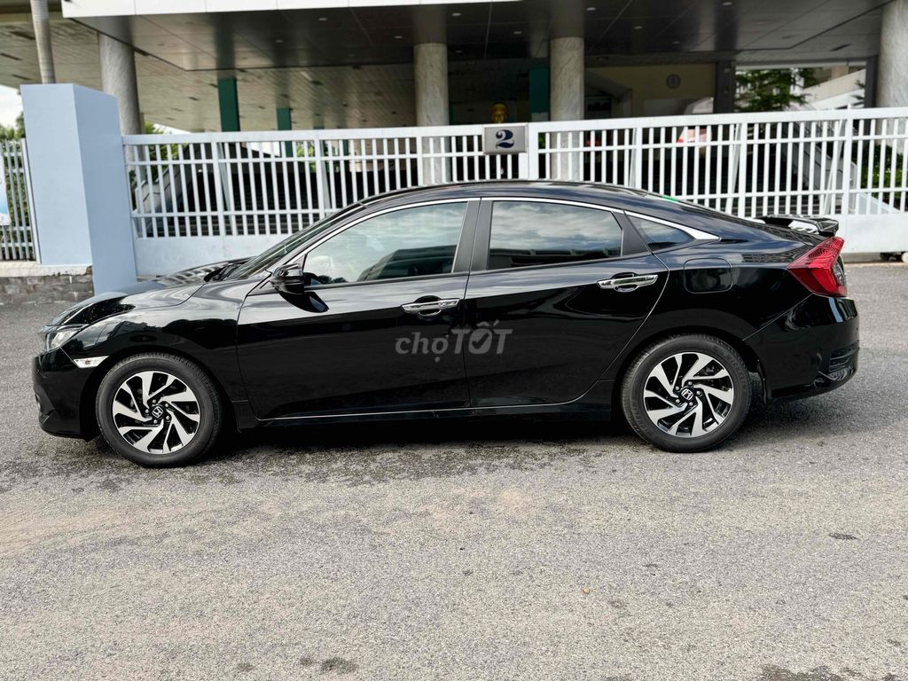 Honda Civic 2018 1.8 E - 50000 km. Mua bán Ô tô tại Quận 10 Tp Hồ Chí Minh được đăng bởi vương Đức hình 3