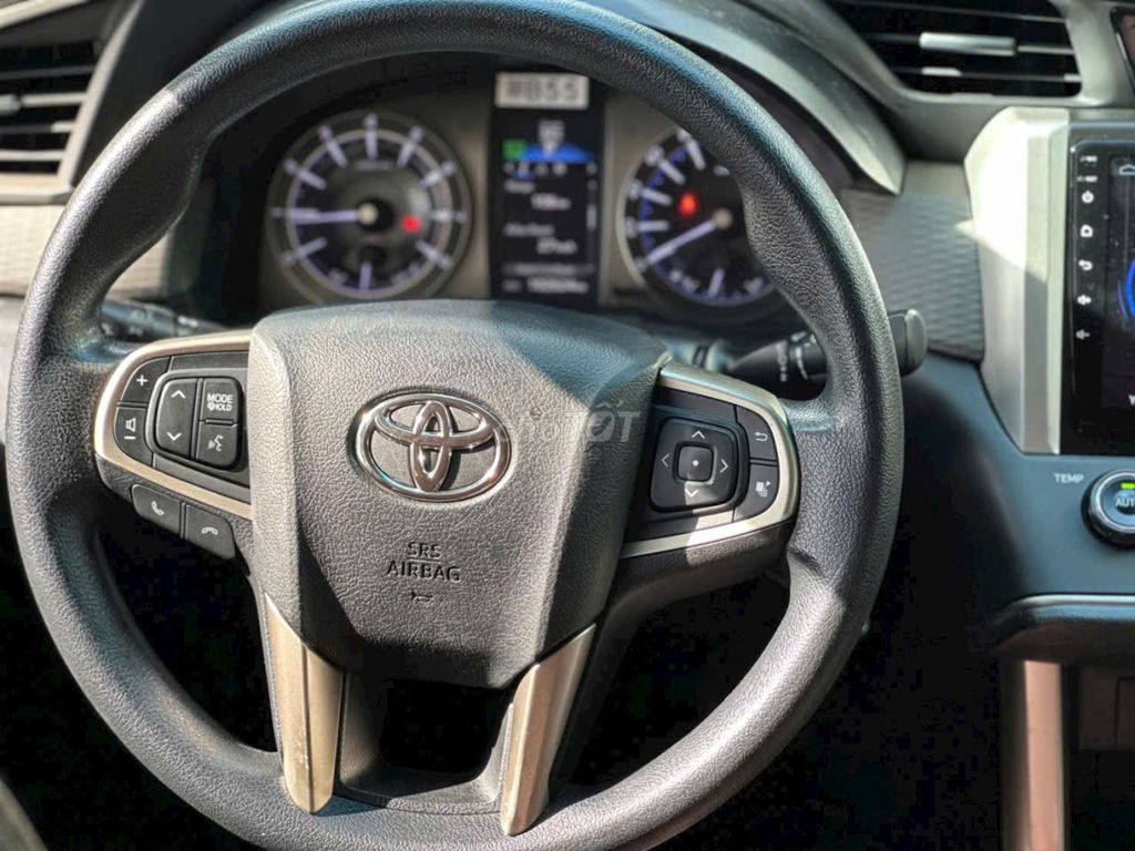 INNOVA 8 CHỖ  SỐ TỰ ĐỘNG GIÁ CHỈ 4XX TRIỆu. Mua bán Ô tô tại Quận 7 Tp Hồ Chí Minh được đăng bởi Tuấn  hình 3