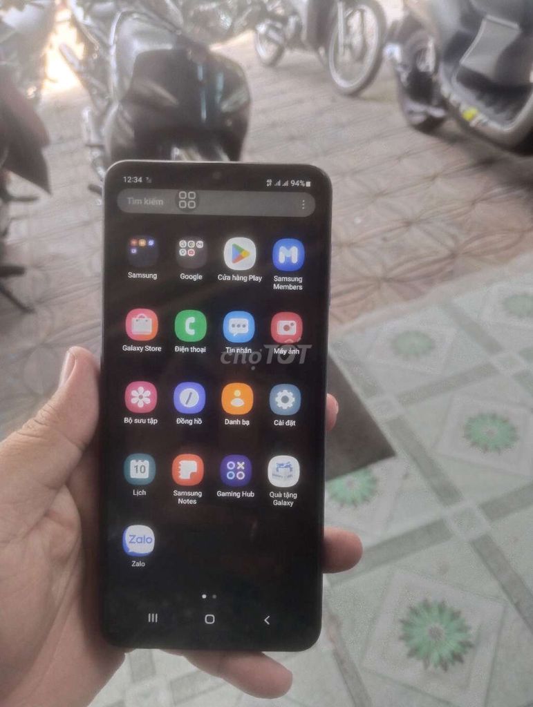 Samsung Galaxy A12 Xanh đen. Mua bán Điện thoại tại Quận Ninh Kiều Cần Thơ được đăng bởi Tran Tran hình 1