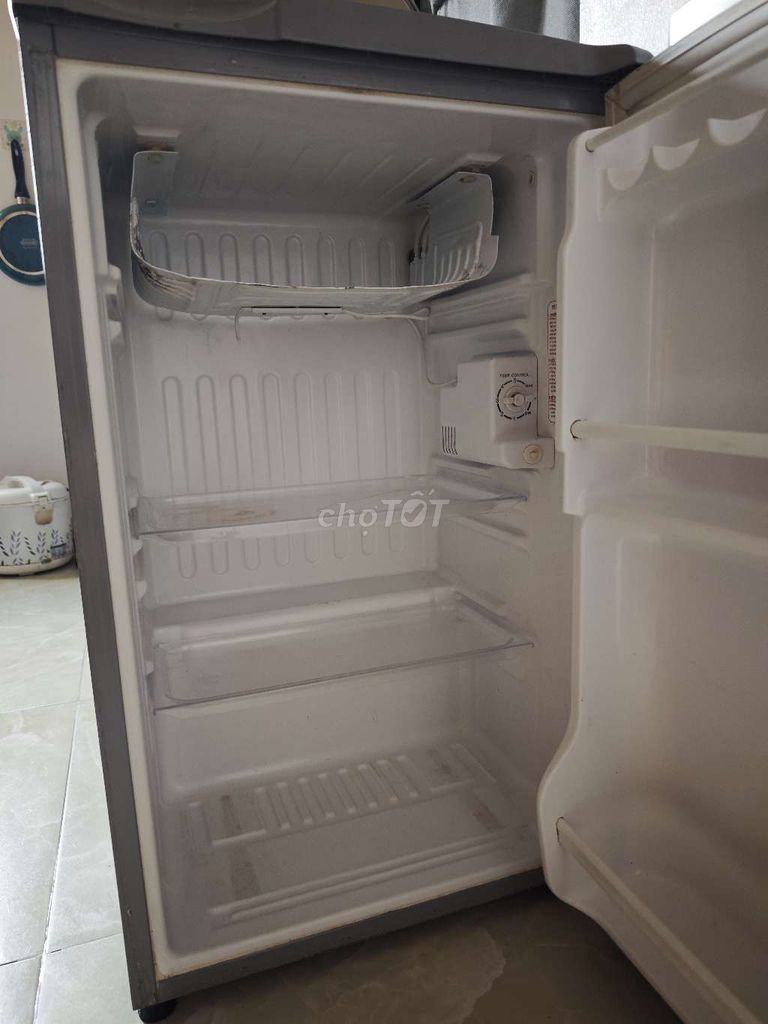 Tủ lạnh Sanyo Aqua 90L Xám. Mua bán Tủ lạnh tại Quận Tây Hồ Hà Nội được đăng bởi Lê Quang Vũ hình 1