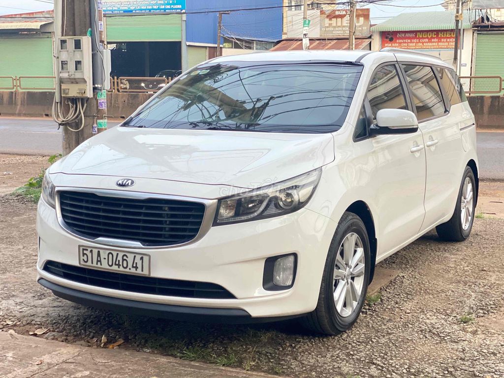 Kia Sedona 2016 2.2 Dầu Trắng. Mua bán Ô tô tại Thành phố Long Khánh Đồng Nai được đăng bởi Mr hiếu hình 3