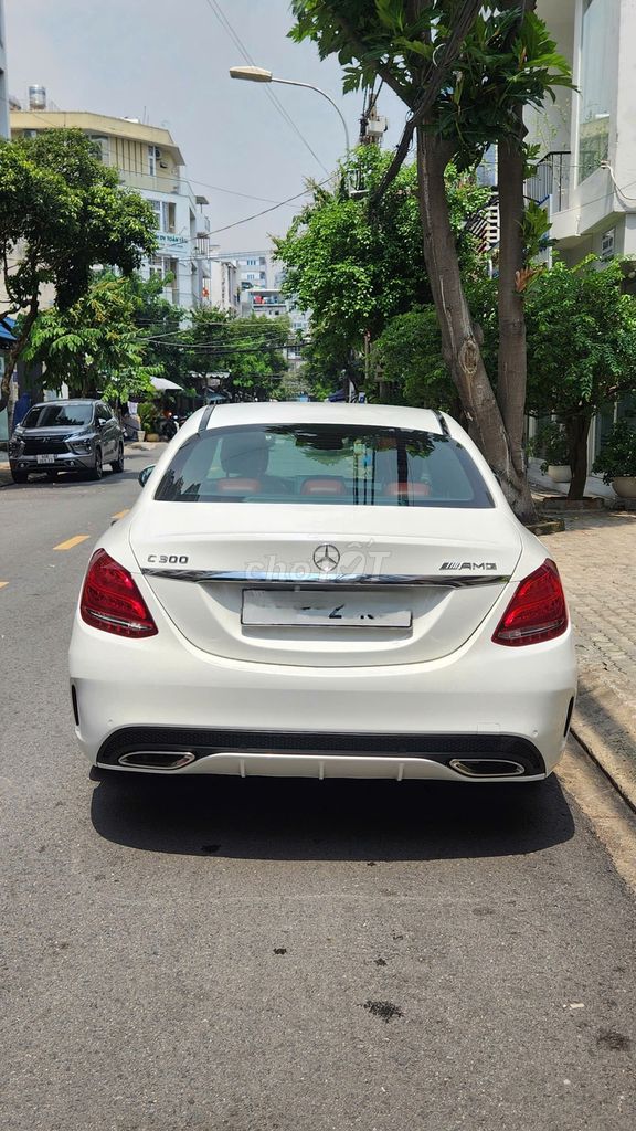Hàng hiếm C300 AMG 2018 Trắng đỏ đồ chơi nhiều. Mua bán Ô tô tại Quận 7 Tp Hồ Chí Minh được đăng bởi tuấn anh hình 5
