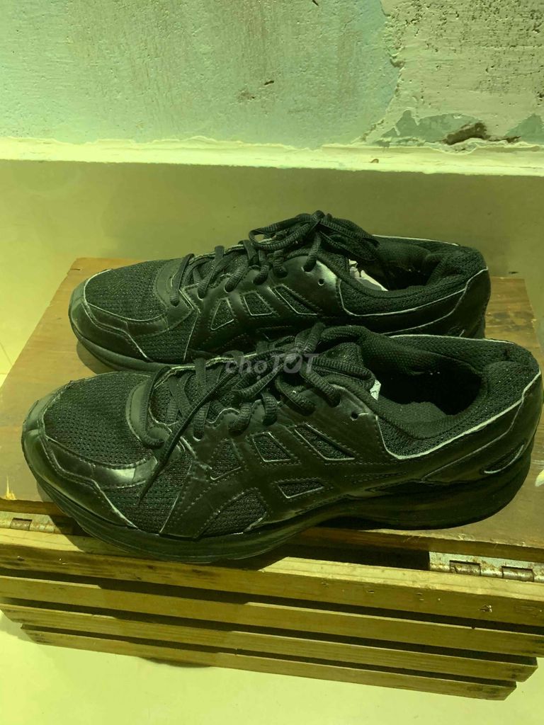 giày chạy bộ asics