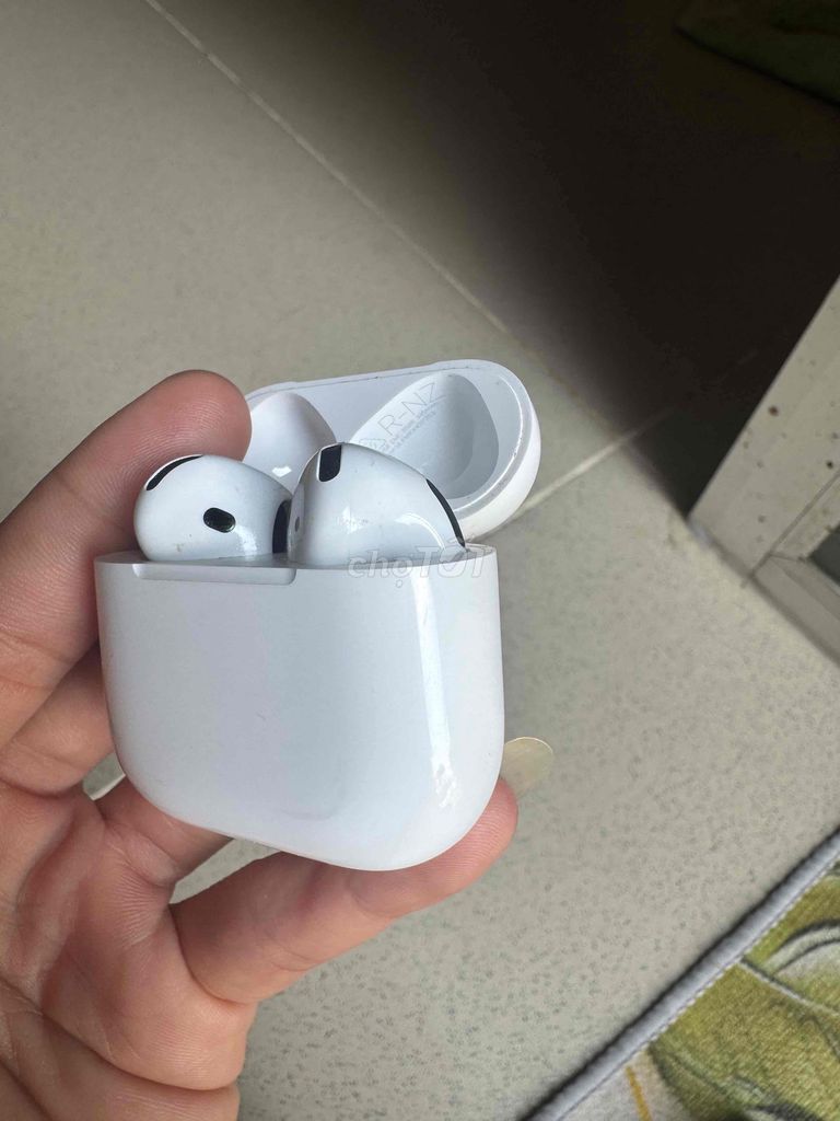 Tai nghe Apple AirPods 4 Trắng. Mua bán Tivi, Âm thanh tại Thành phố Cao Lãnh Đồng Tháp được đăng bởi Nguyễn Thế Hưng hình 1