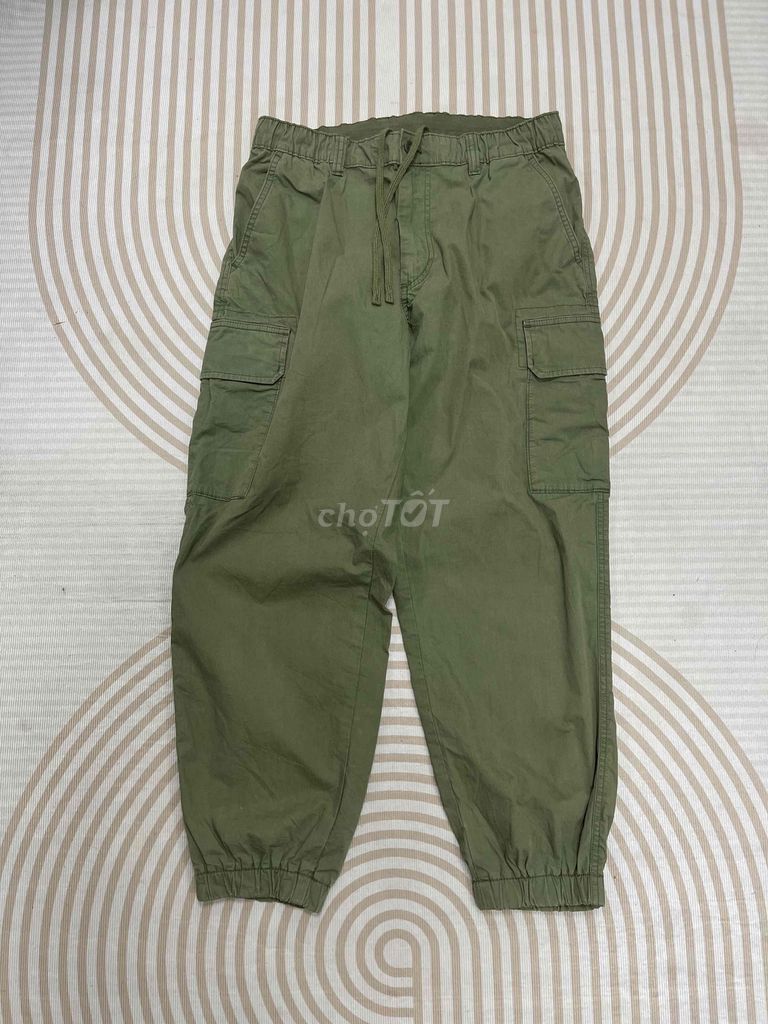 Quần Uni..qlo size M Số đo: eo 84-92, dài 94, ống. Mua bán Quần áo tại Quận Cầu Giấy Hà Nội được đăng bởi Chất Secondhand hình 1