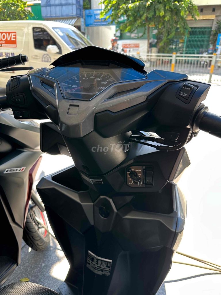 vario 150 đk 2017 mẫu cũ máy zin bstp chính chủ. Mua bán Xe máy tại Huyện Hóc Môn Tp Hồ Chí Minh được đăng bởi Lệ xe máy cỏ hình 4