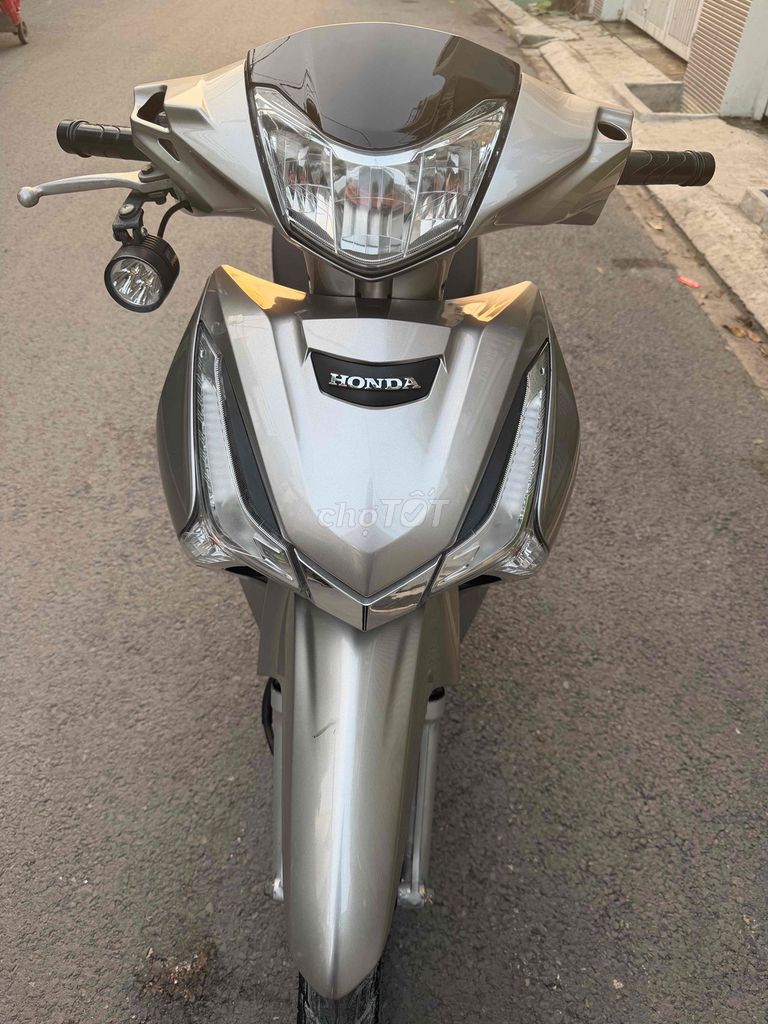 Honda Future Led Bạc Đã qua sử dụng. Mua bán Xe máy tại Thành phố Thuận An Bình Dương được đăng bởi Nguyễn trường thịnh hình 4