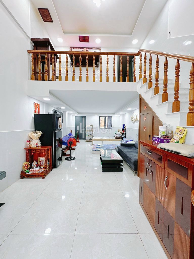 ✅Cho thuê chung cư lầu 1 mặt tiền đường Phong Phú P12Q8
