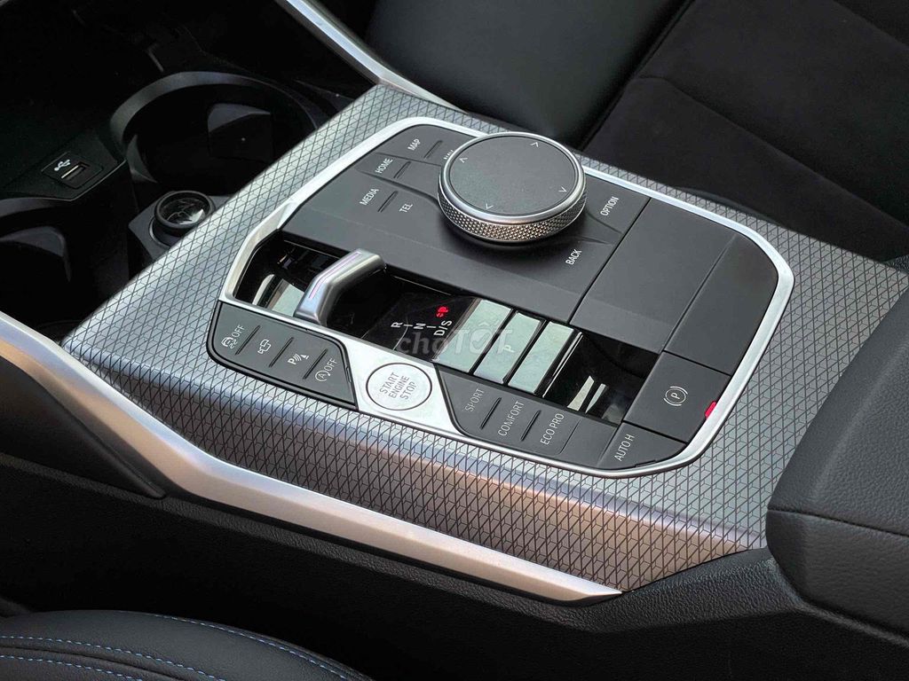 BMW 330i M sport model 2025 lướt chỉ 5.000km