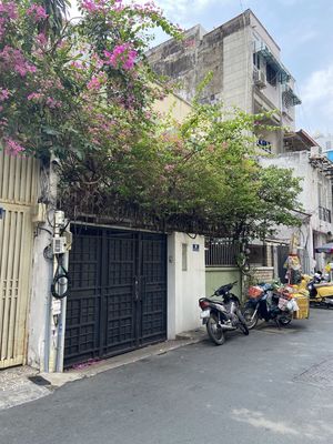 Nhà phố 70 m² · 4 PN · Lê Văn Sỹ