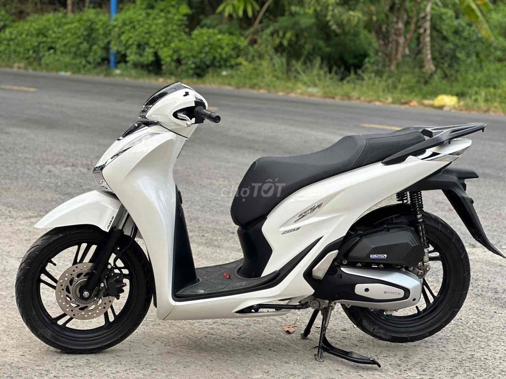 Honda SH 160i ABS 2023 Trắng 7000 km. Mua bán Xe máy tại Huyện Thạnh Phú Bến Tre được đăng bởi XE MÁY MINH TÂN hình 2