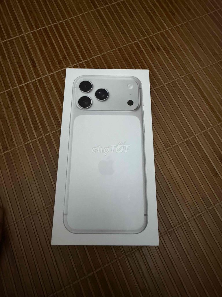 iPhone 17 Pro Max 256GB Trắng Việt Nam Như  mới. Mua bán Điện thoại tại Quận Hoàn Kiếm Hà Nội được đăng bởi Thoitrang365 hình 1