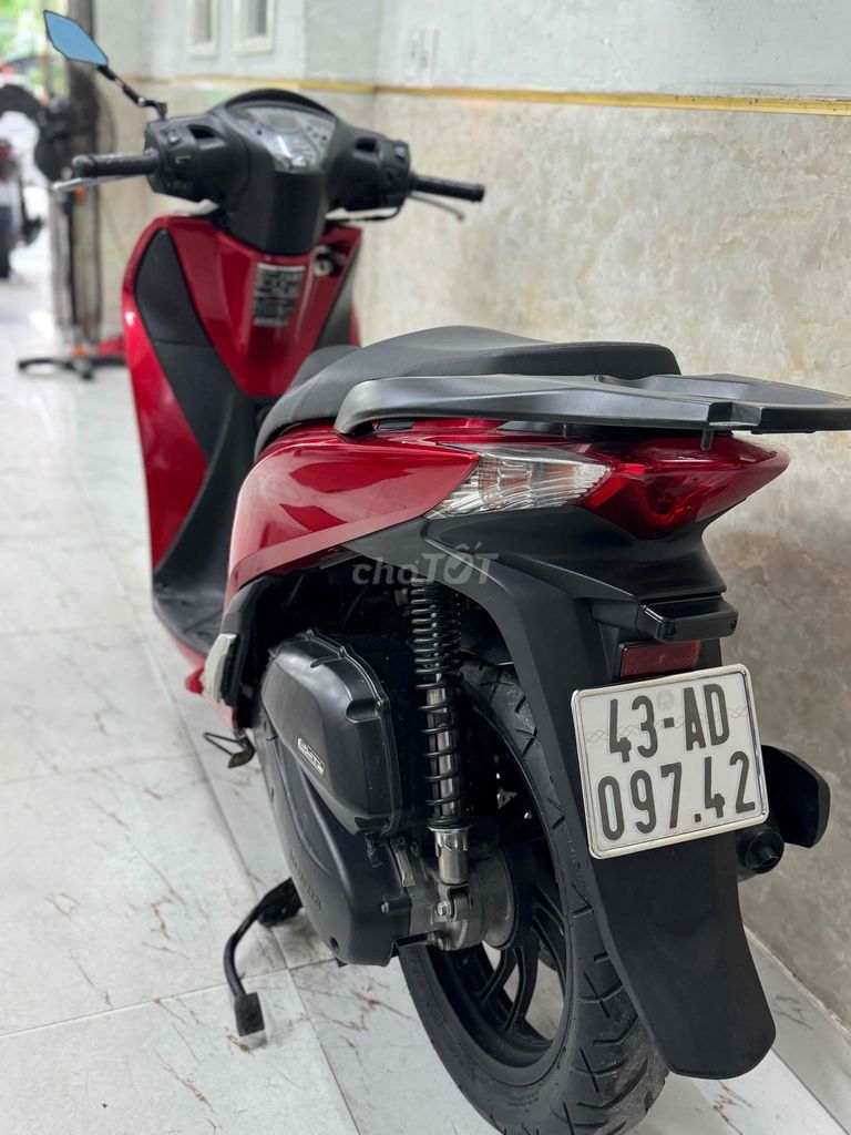 SH 125 đời 2014 đỏ đen mới kemg 43D1-097.42. Mua bán Xe máy tại Quận Sơn Trà Đà Nẵng được đăng bởi Minh Dũng bán trả góp 136 vân đồn  hình 4