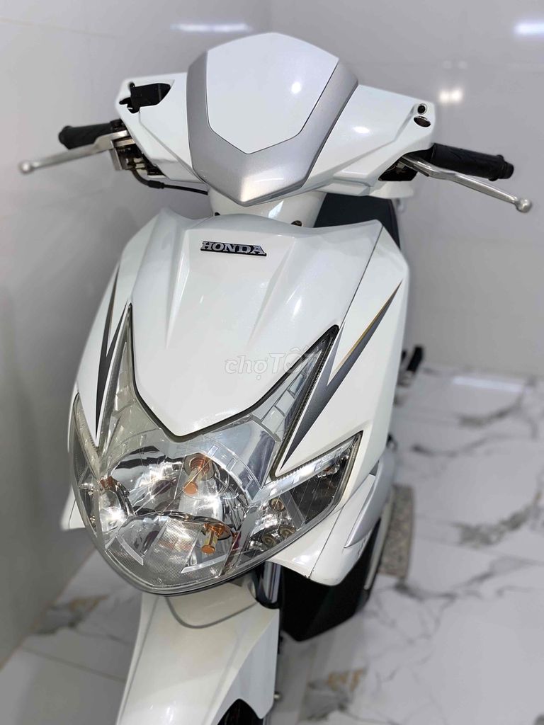 Air Blade Fi 2011 Xe Đẹp Keng Máy Zin Cực Êm. Mua bán Xe máy tại Huyện Châu Thành Đồng Tháp được đăng bởi Bảo Bảo hình 4