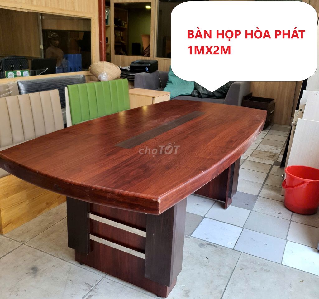 BÀN HỌP HÒA PHÁT 1MX2M GỖ MDF DÀY HÌNH OVAL