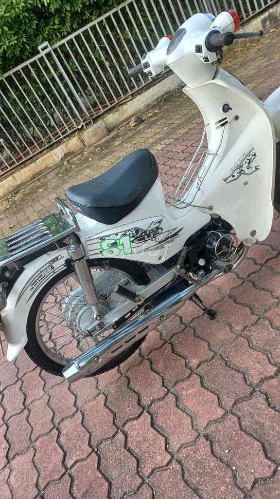 xe cúp màu trắng. Mua bán Xe máy tại Quận Nam Từ Liêm Hà Nội được đăng bởi nguyễn ngọc diệp hình 3