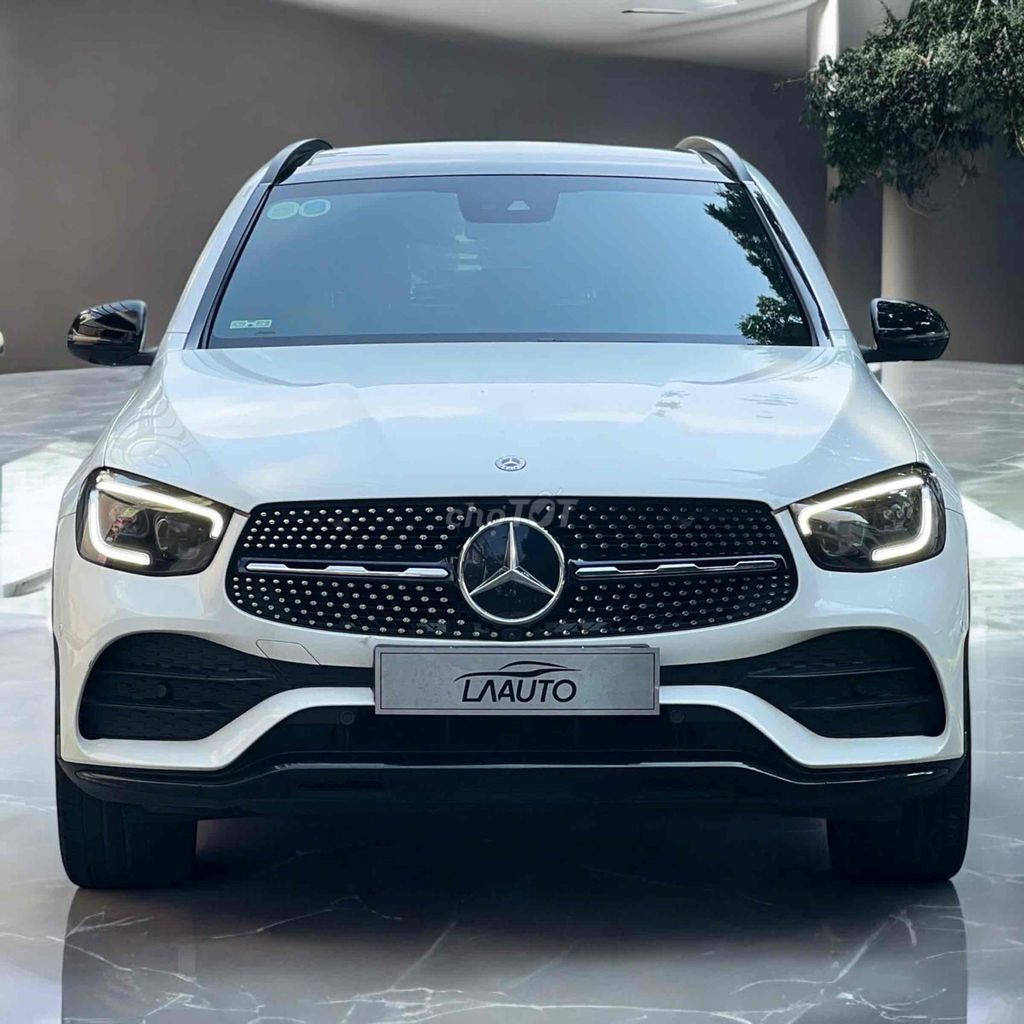 Mercedes GLC300 4Matic model2020 (xe nhập 1 chủ)