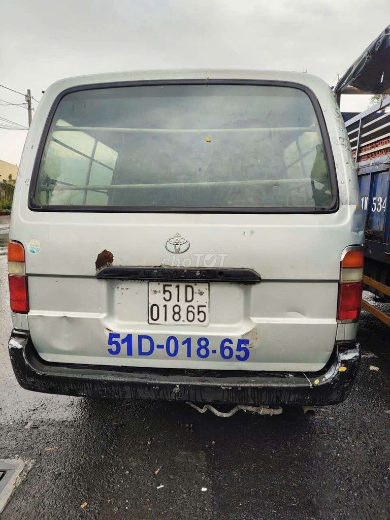 Toyota Hiace 2002 màu Bạc. Mua bán Ô tô tại Quận 12 Tp Hồ Chí Minh được đăng bởi Sylest Trần hình 3