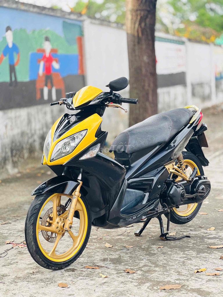 Yamaha Nouvo 4 Đen vàng. Mua bán Xe máy tại Thị xã Bến Cát Bình Dương được đăng bởi xe máy trả góp tín nghĩa  hình 7