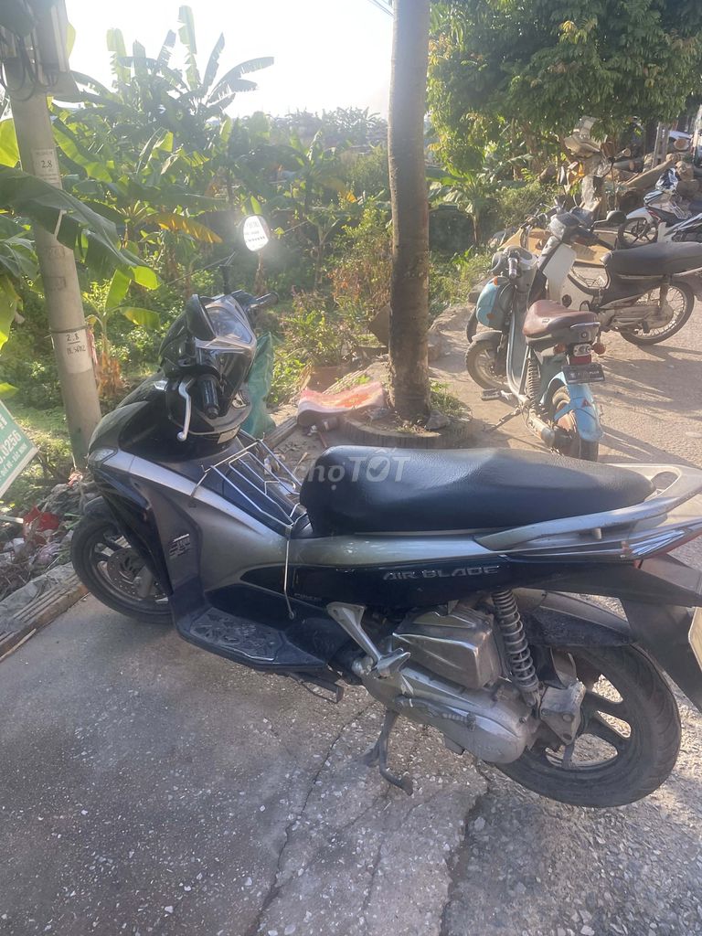 Honda Air Blade 2011 Đen bạc. Mua bán Xe máy tại Huyện Quế Võ Bắc Ninh được đăng bởi Trầndanh hình 3