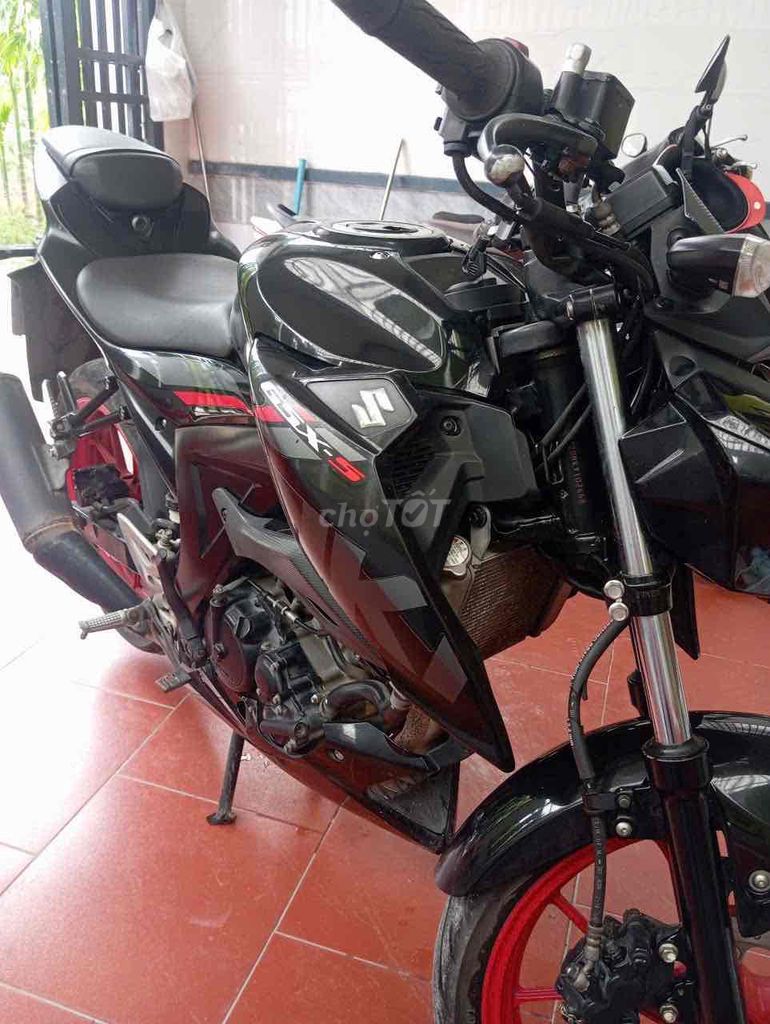 dư xe ko đi  chia sẻ anh Em đam mê. Mua bán Xe máy tại Thành phố Quảng Ngãi Quảng Ngãi được đăng bởi Dũng hình 7