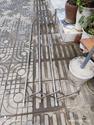 Giàn phơi đồ inox gắn tường. Mua bán Nội thất, đồ gia dụng khác tại Quận Thanh Xuân Hà Nội được đăng bởi David 