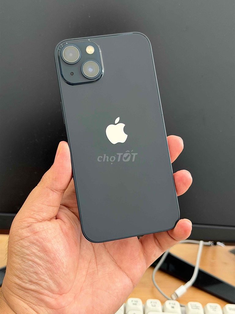 Apple iPhone 13 128GB Đen Quốc Tế. Mua bán Điện thoại tại Quận Ninh Kiều Cần Thơ được đăng bởi Cầm Đồ Tấn Lợi hình 1