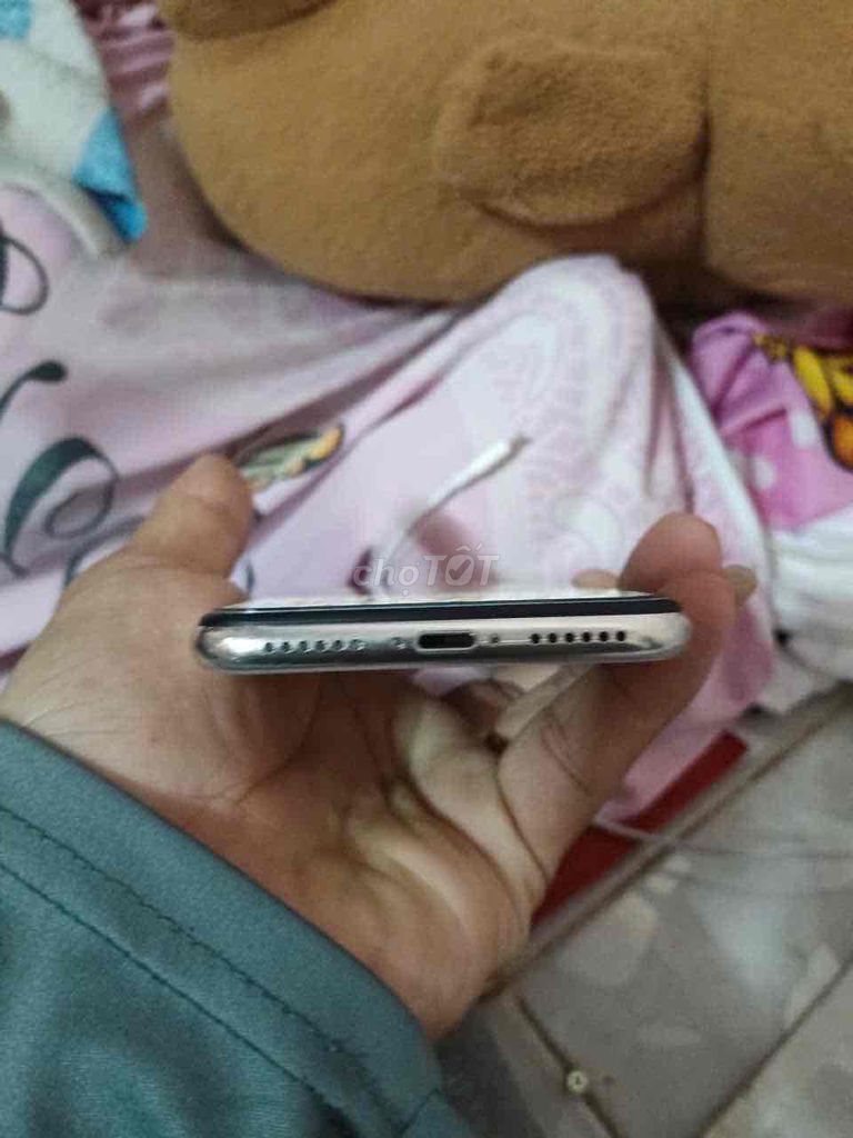 Apple iPhone X 256GB Trắng Kính nứt. Mua bán Điện thoại tại Quận 8 Tp Hồ Chí Minh được đăng bởi Hà Vĩ Thông hình 1