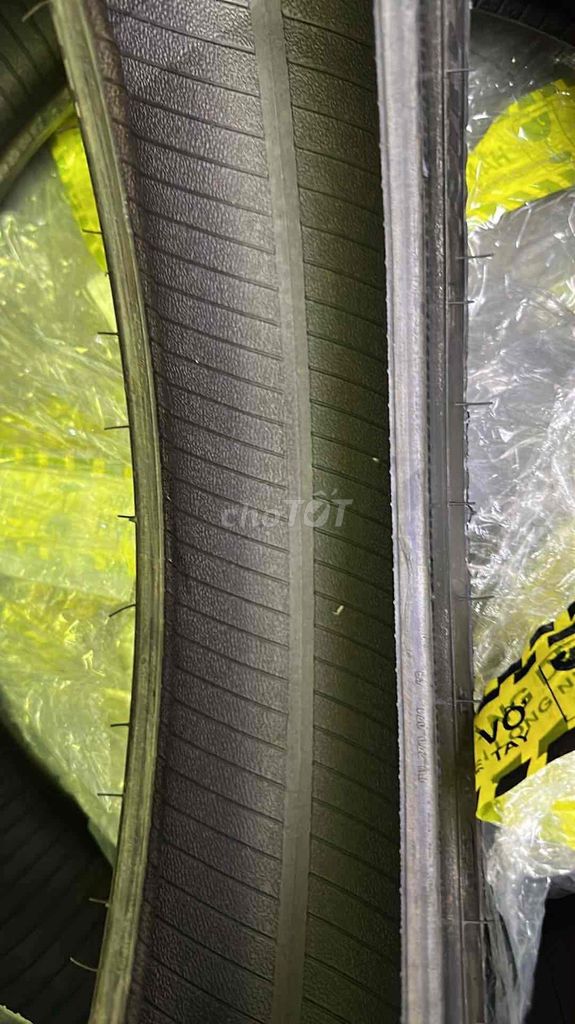 Vỏ đua Moto GP 120-200. Mới chưa chạy. sx tại Đức.. Mua bán Phụ tùng xe tại Thành phố Thuận An Bình Dương được đăng bởi Hà Đại Vương hình 7